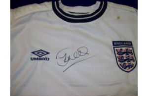 Sol Campbell Signed England Shirt